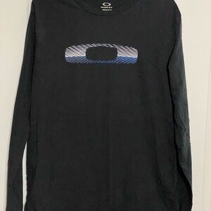 Oakley Men's Black and Blue Long Sleeve Tee